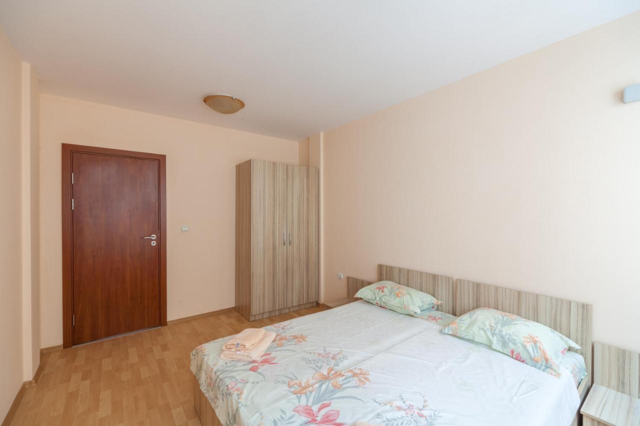 Panorama Kabakum Apartments - Free Parking ゴールデンサンド エクステリア 写真