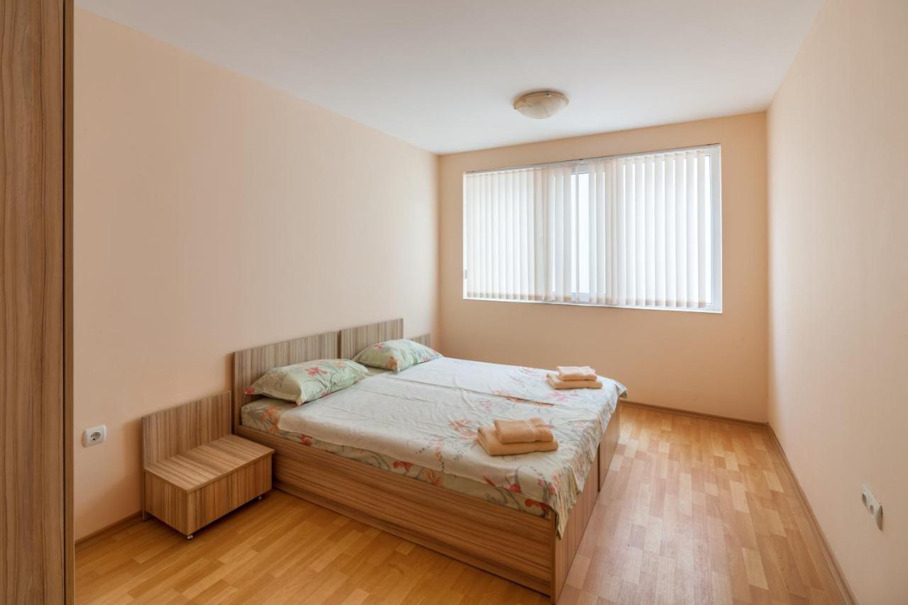 Panorama Kabakum Apartments - Free Parking ゴールデンサンド エクステリア 写真