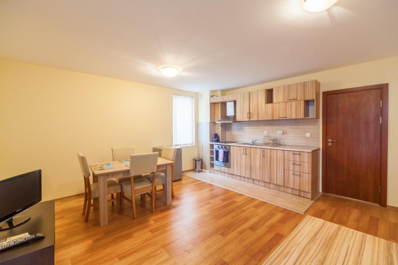 Panorama Kabakum Apartments - Free Parking ゴールデンサンド エクステリア 写真